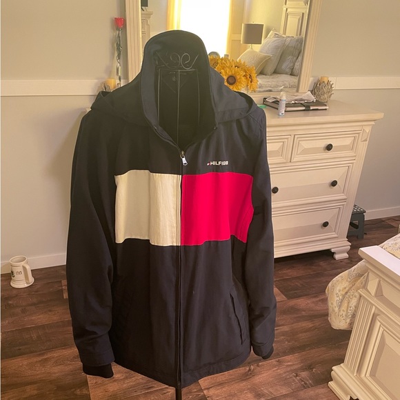 Tommy Hilfiger coat - Picture 2 of 9